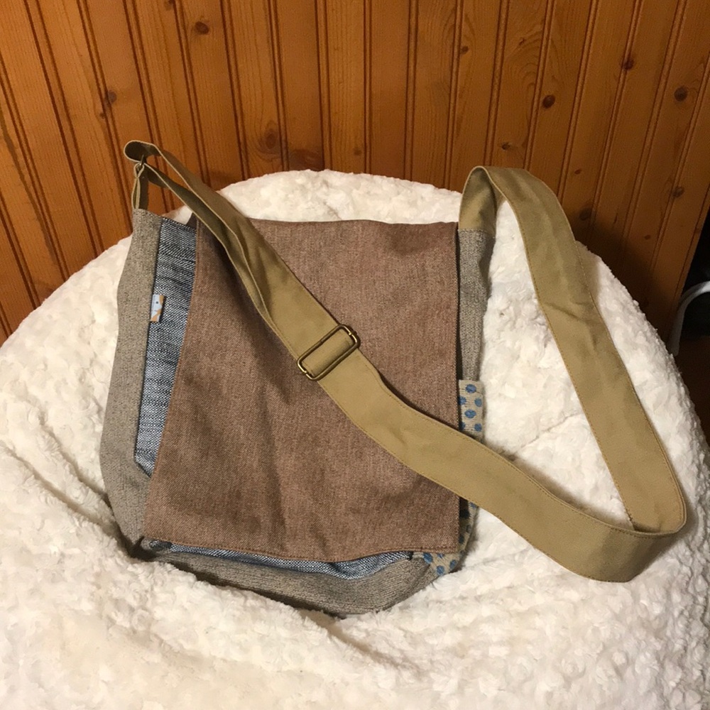 MULTICOLOR SATCHEL ! Durable & cute !